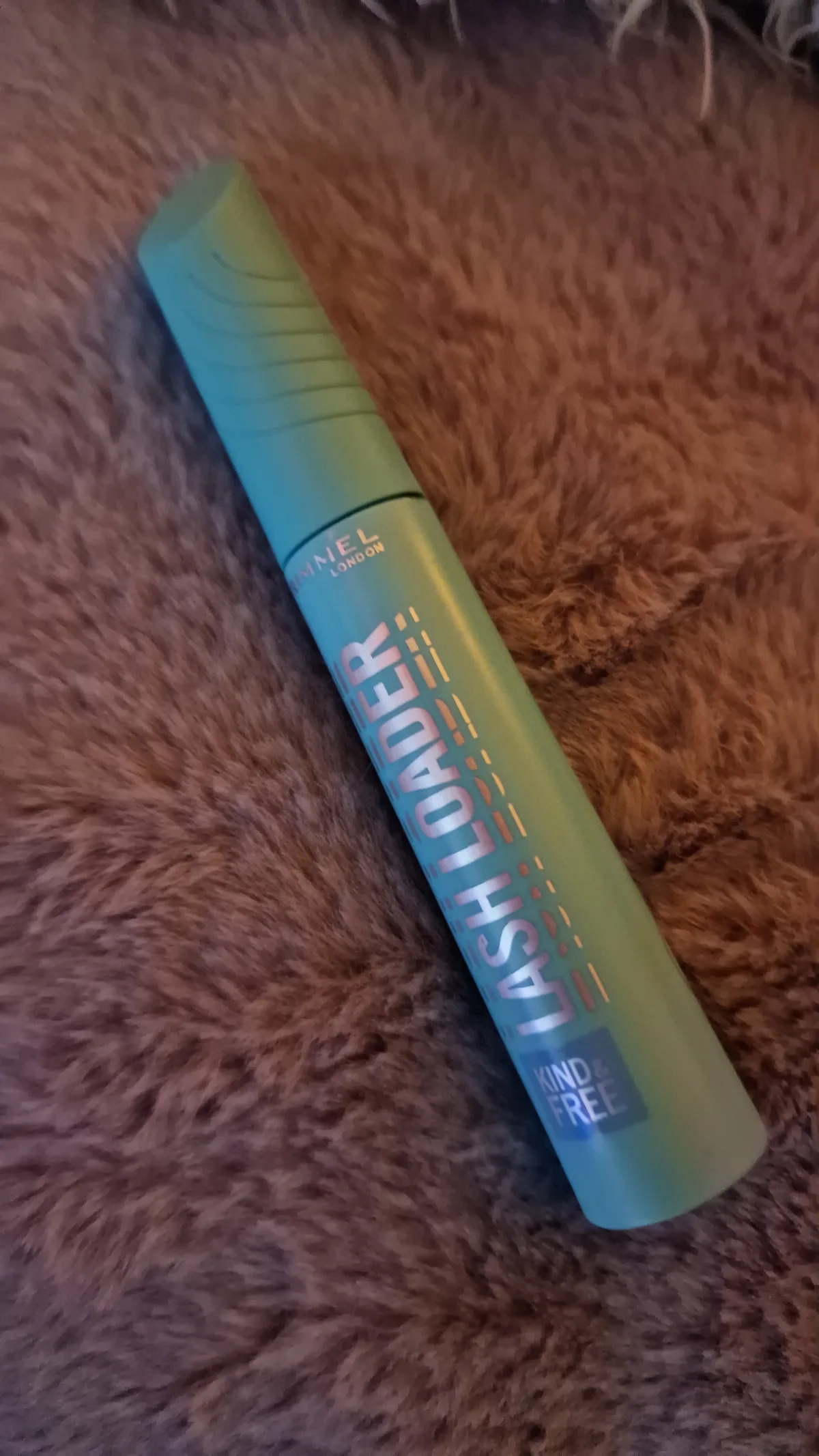 Kind & Free Lash Loader - review image