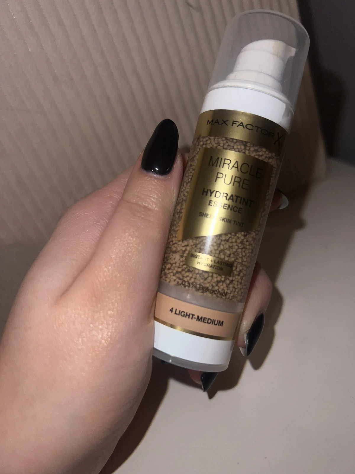 Hydratint Essence Foundation - review image