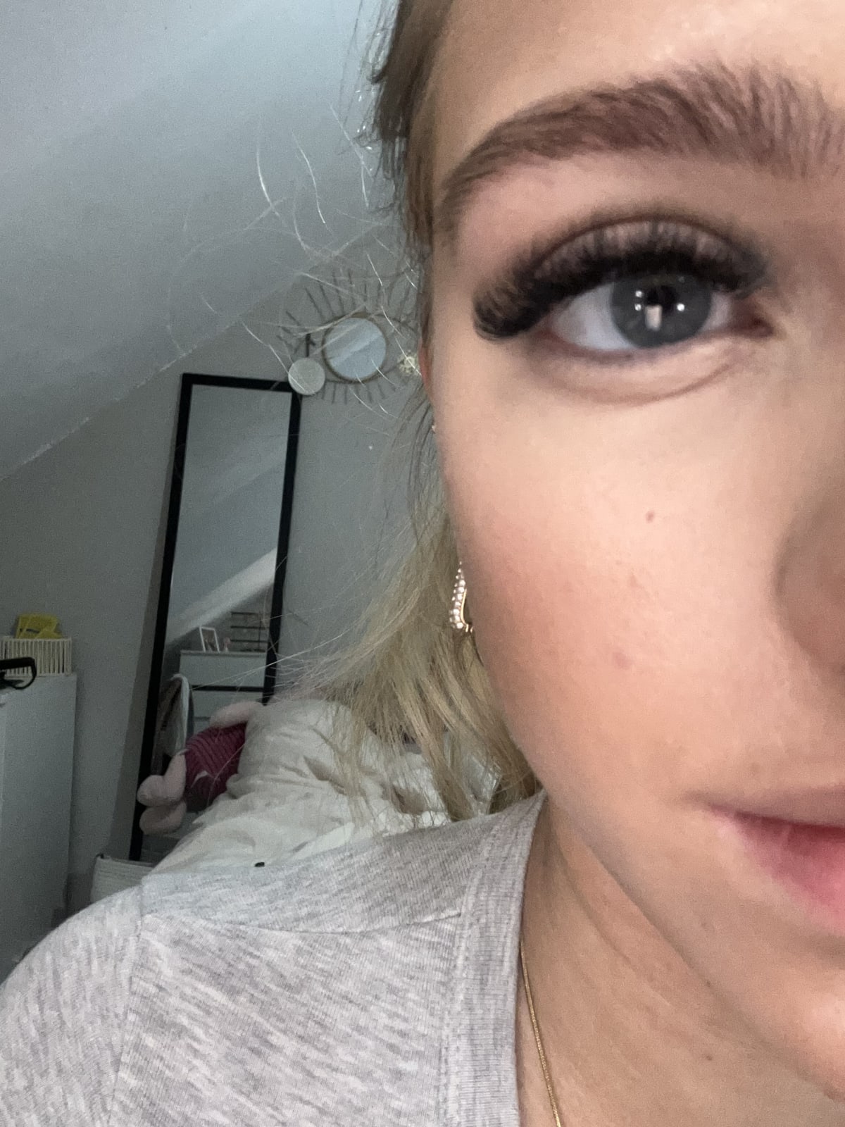 VANISH™ Airbrush concealer - review image