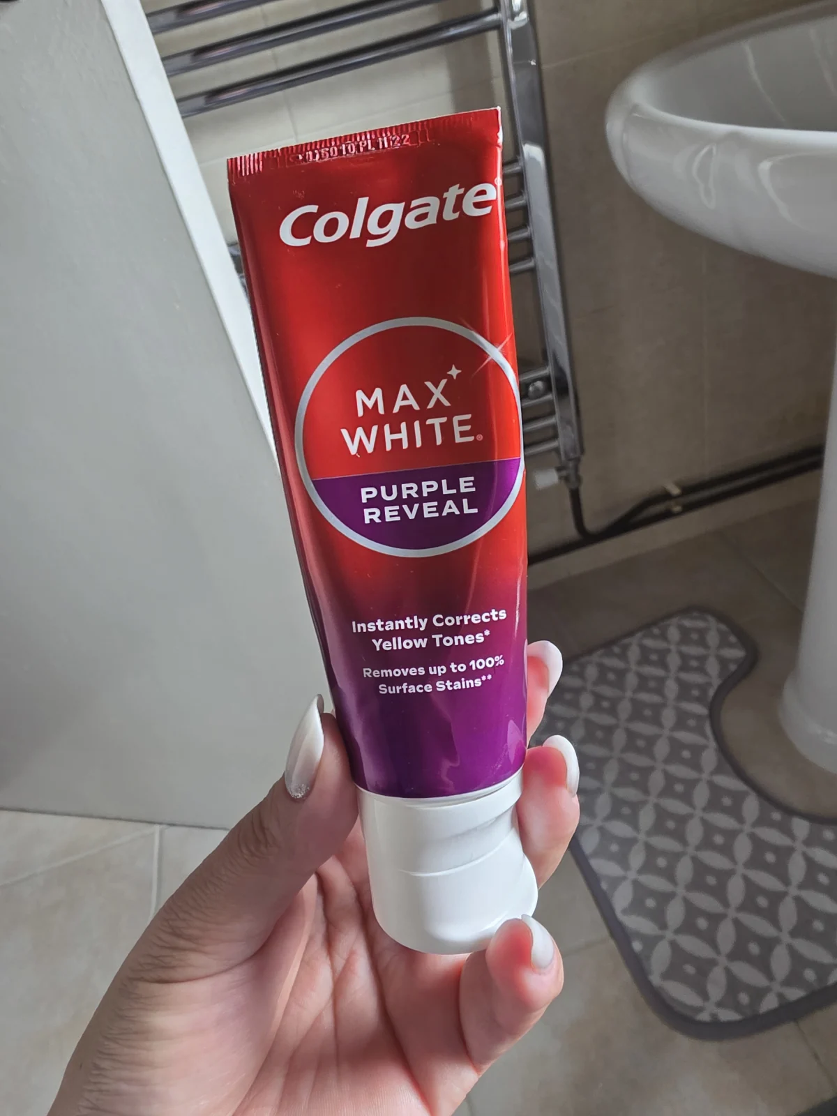 Colgate Tandpasta Max White Purple Reveal, 75 ml - review image