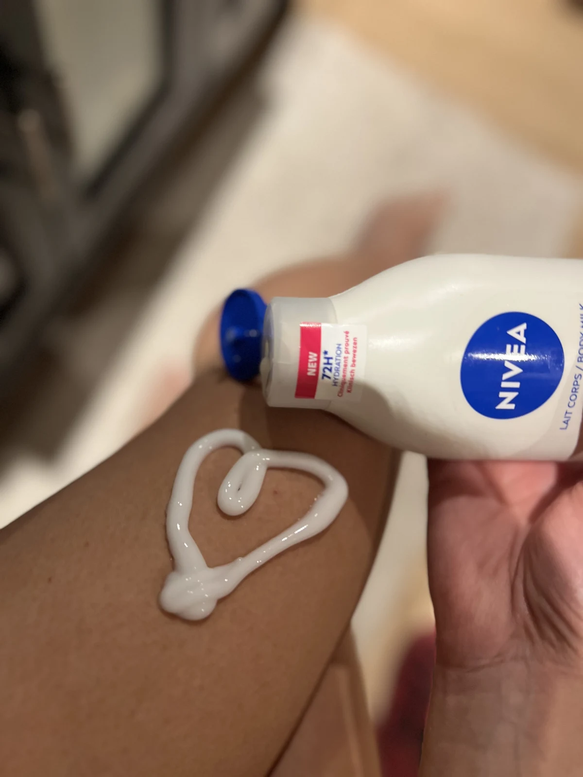 Nivea Bodylotion – Express 400 ml - Met hydraterend 48H serum - before review image