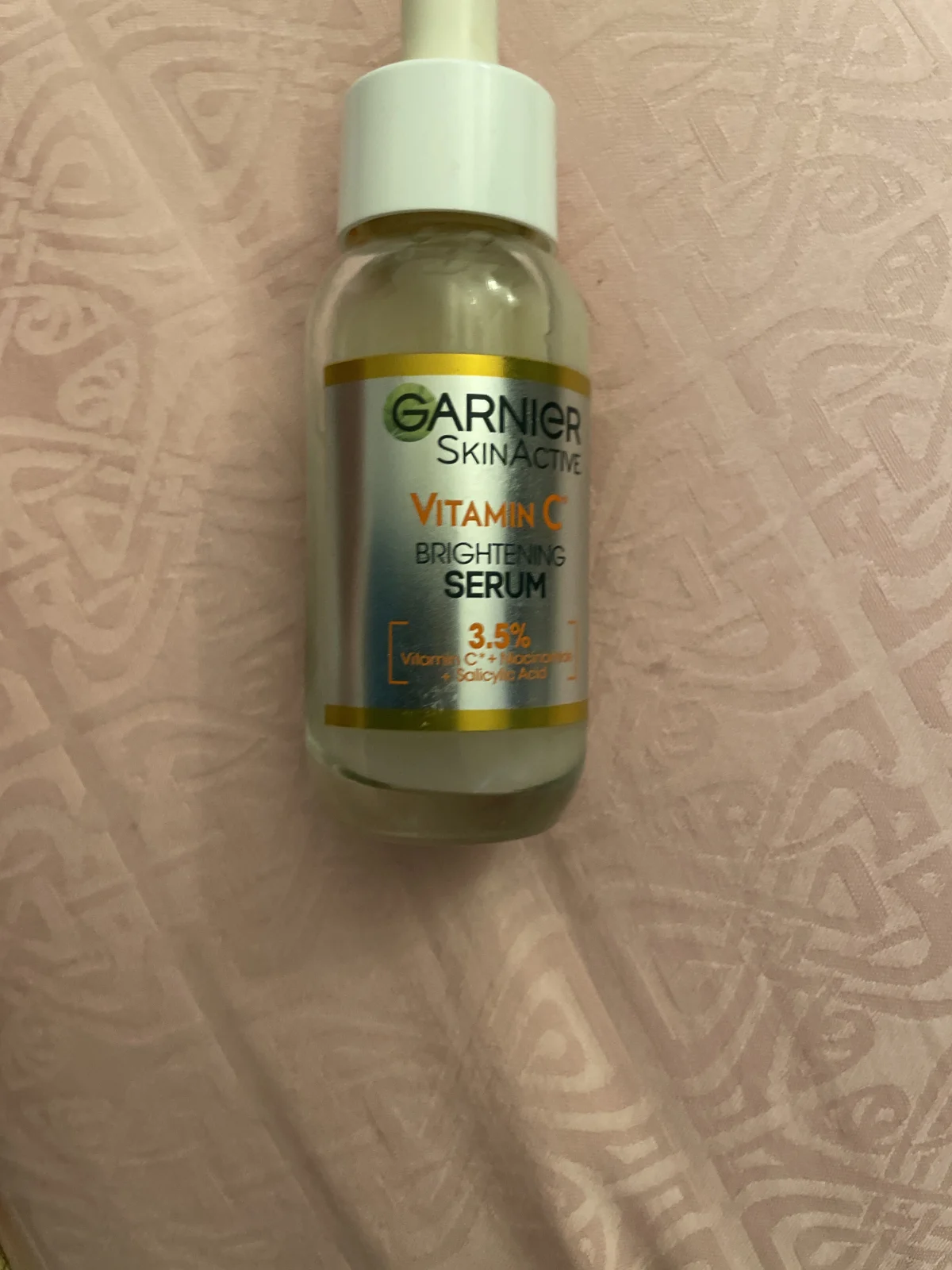 Garnier SkinActive Vitamine C* Anti-Pigmentvlekken Serum - Niacinamide en Salicylzuur - 30ml - review image