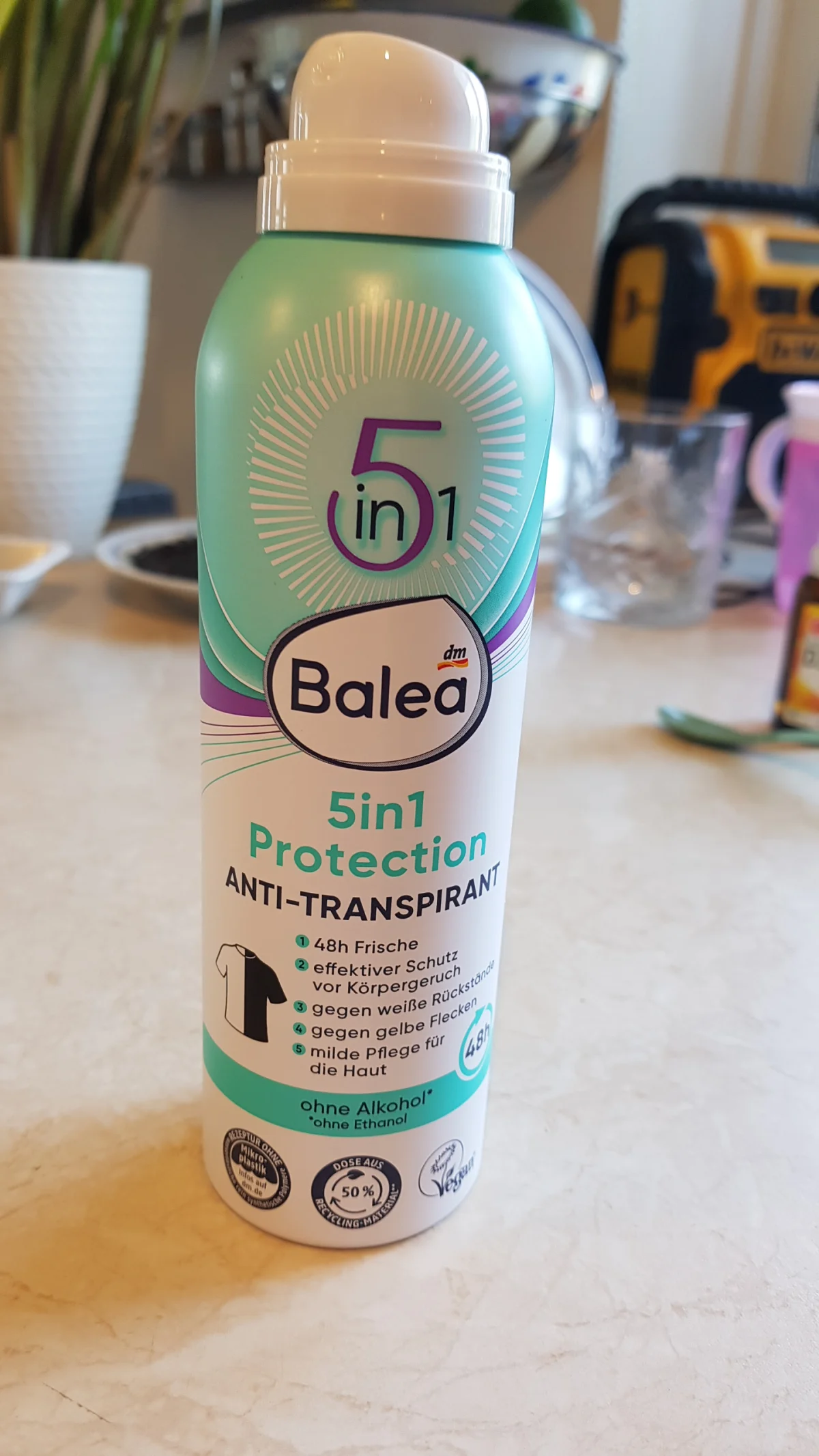 DM Balea Deodorant Anti-transpirant 5-in-1 | 6-pack (6 x 200 ml) - review image