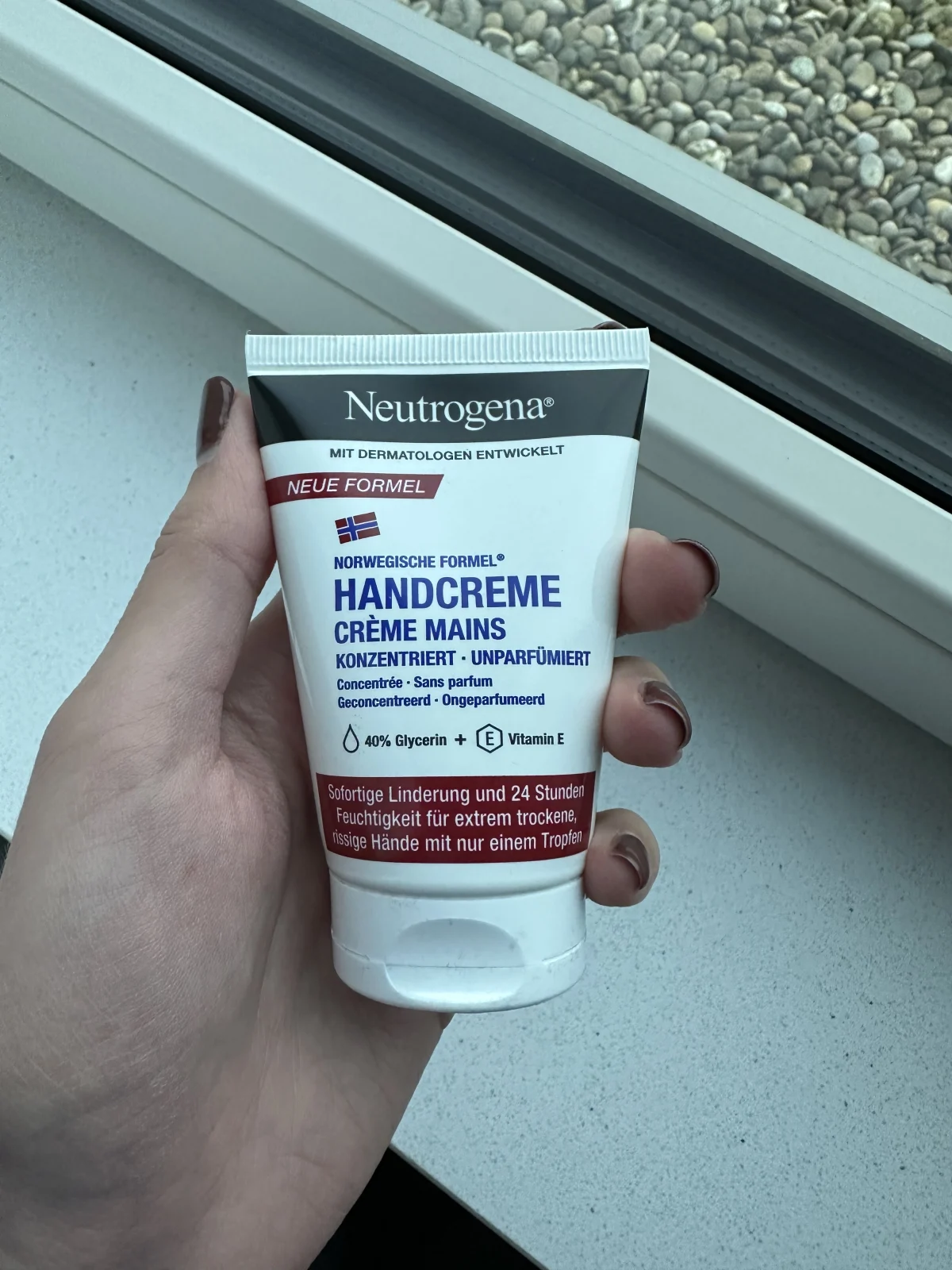 Neutrogena Hand Cream Concentrated Non Perfumend 50ML - review image