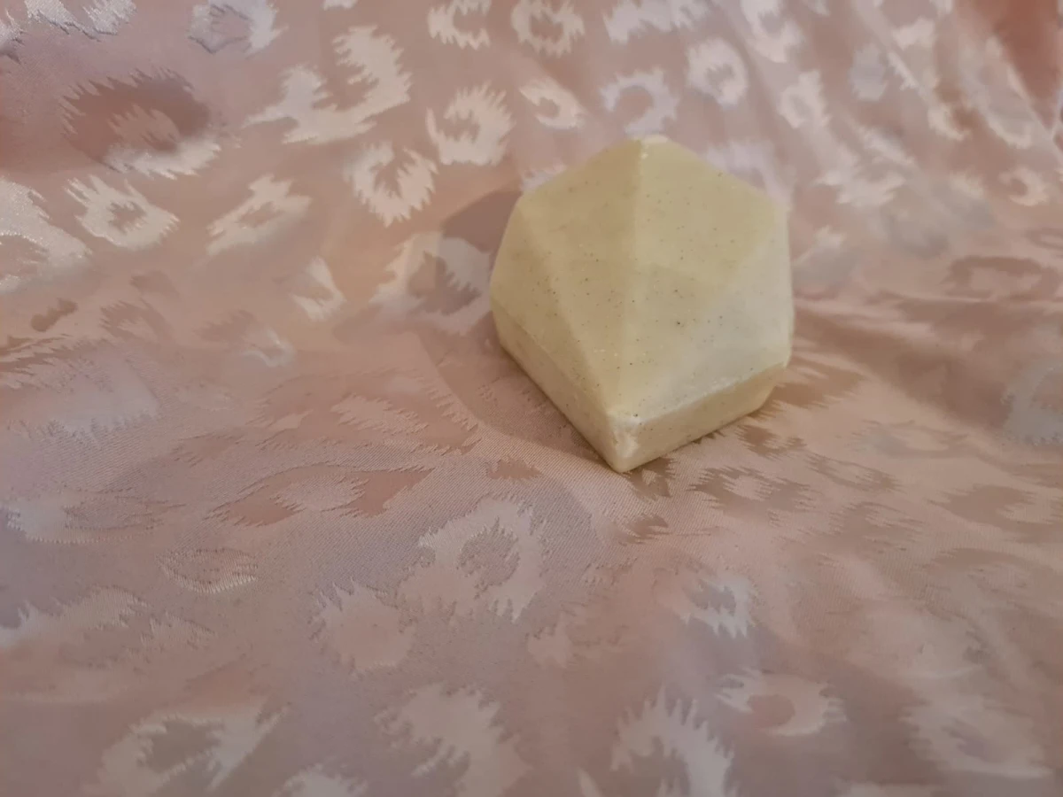 ANAS Crystal Soap - 125 GRAM - Zeep - Kristal - Edelsteen - Bergkristal - Vegan - Holistische Zeep - Werkt kalmerend - review image