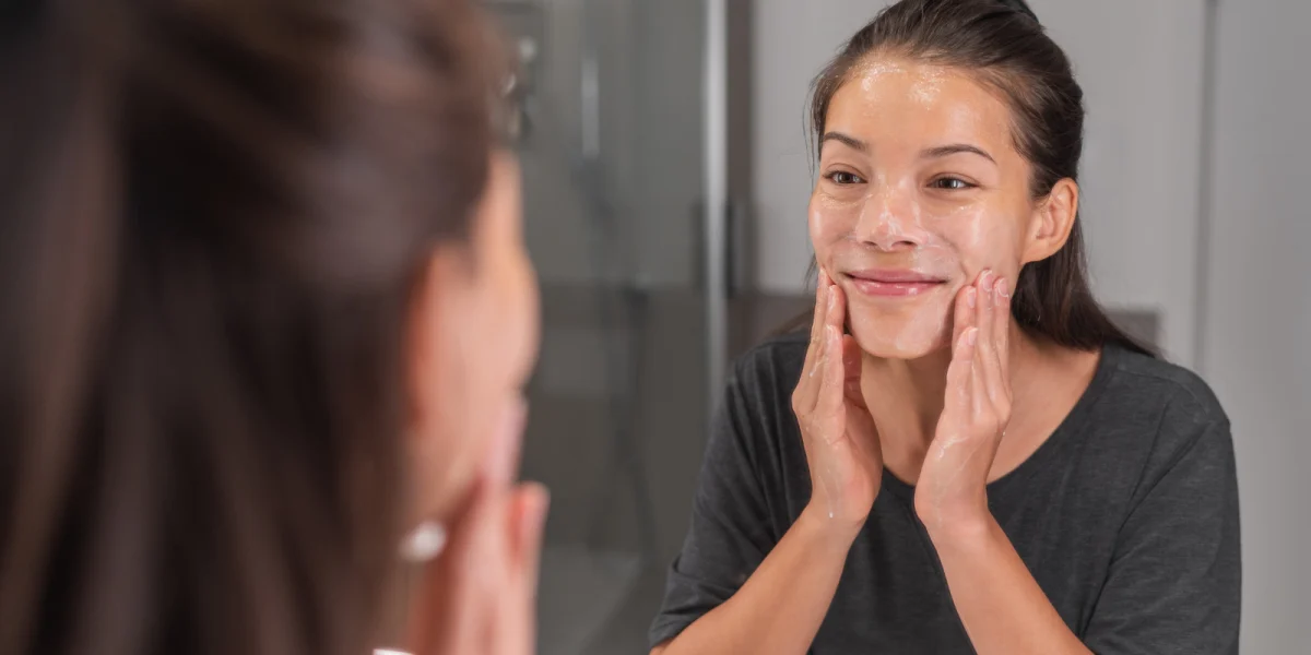 Discover 6x best face washes for your dry and sensitive skin