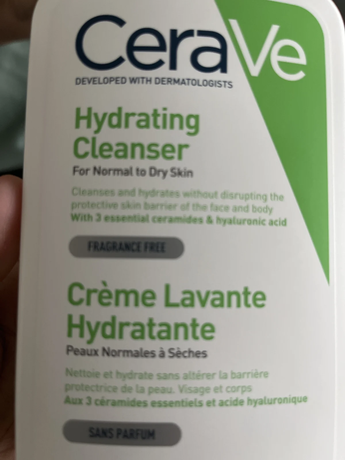 Hydrating Cleanser - review image