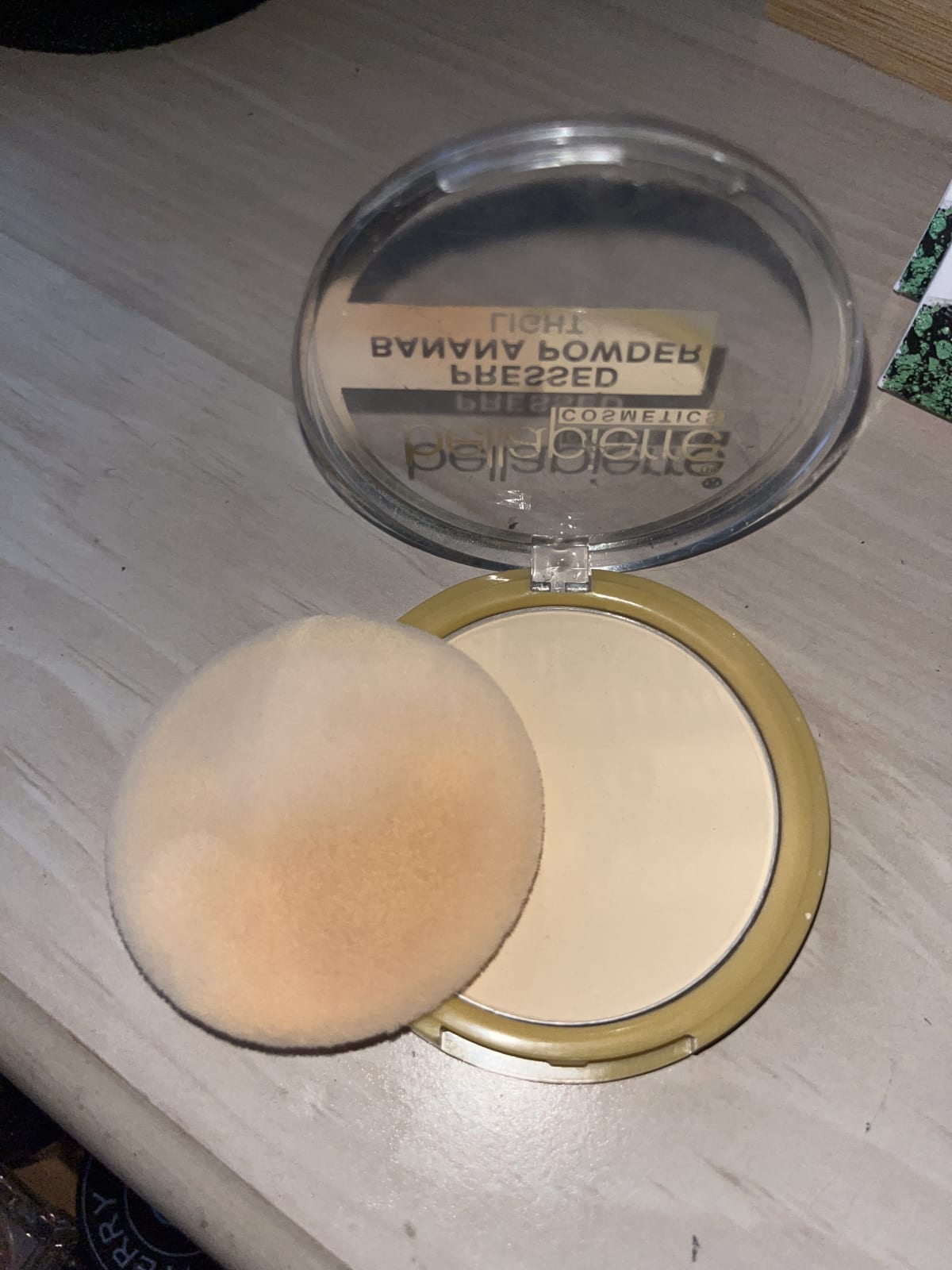 Boots Soft Powder Puffs - review image