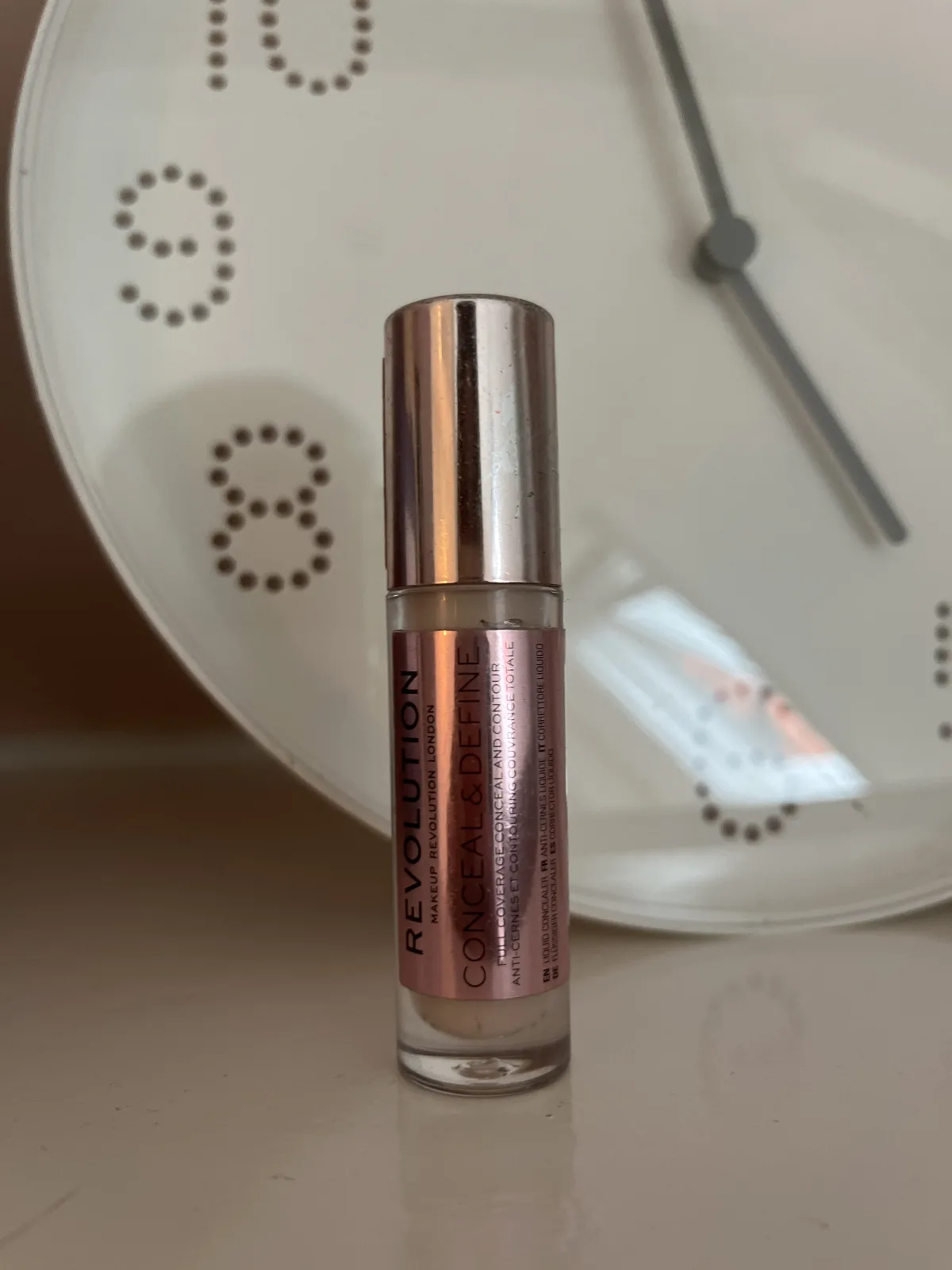 Revolution conceal & define foundation - review image