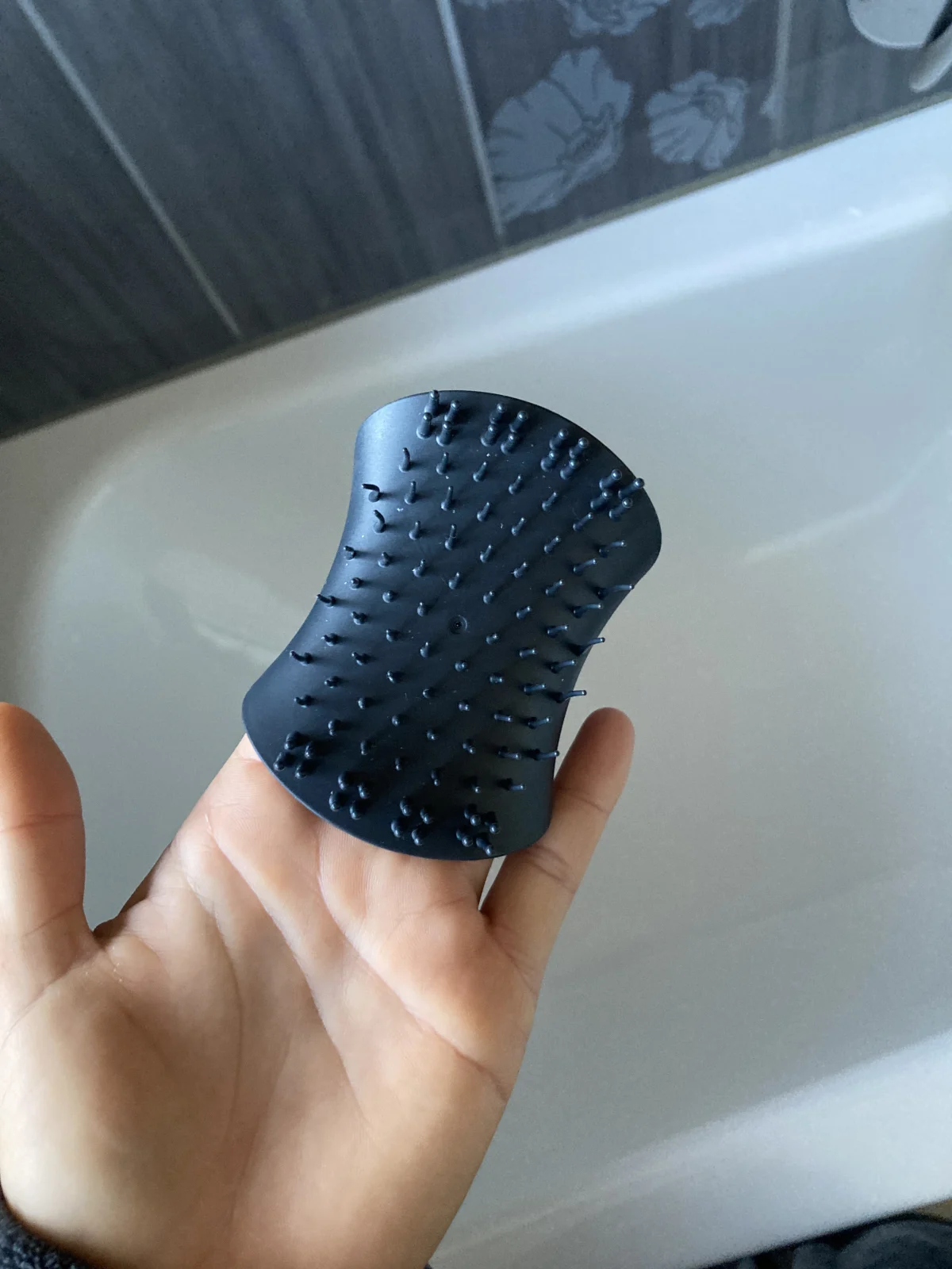 Tangle Teezer The Original Tangle Teezer - Scalp Brush Black - review image