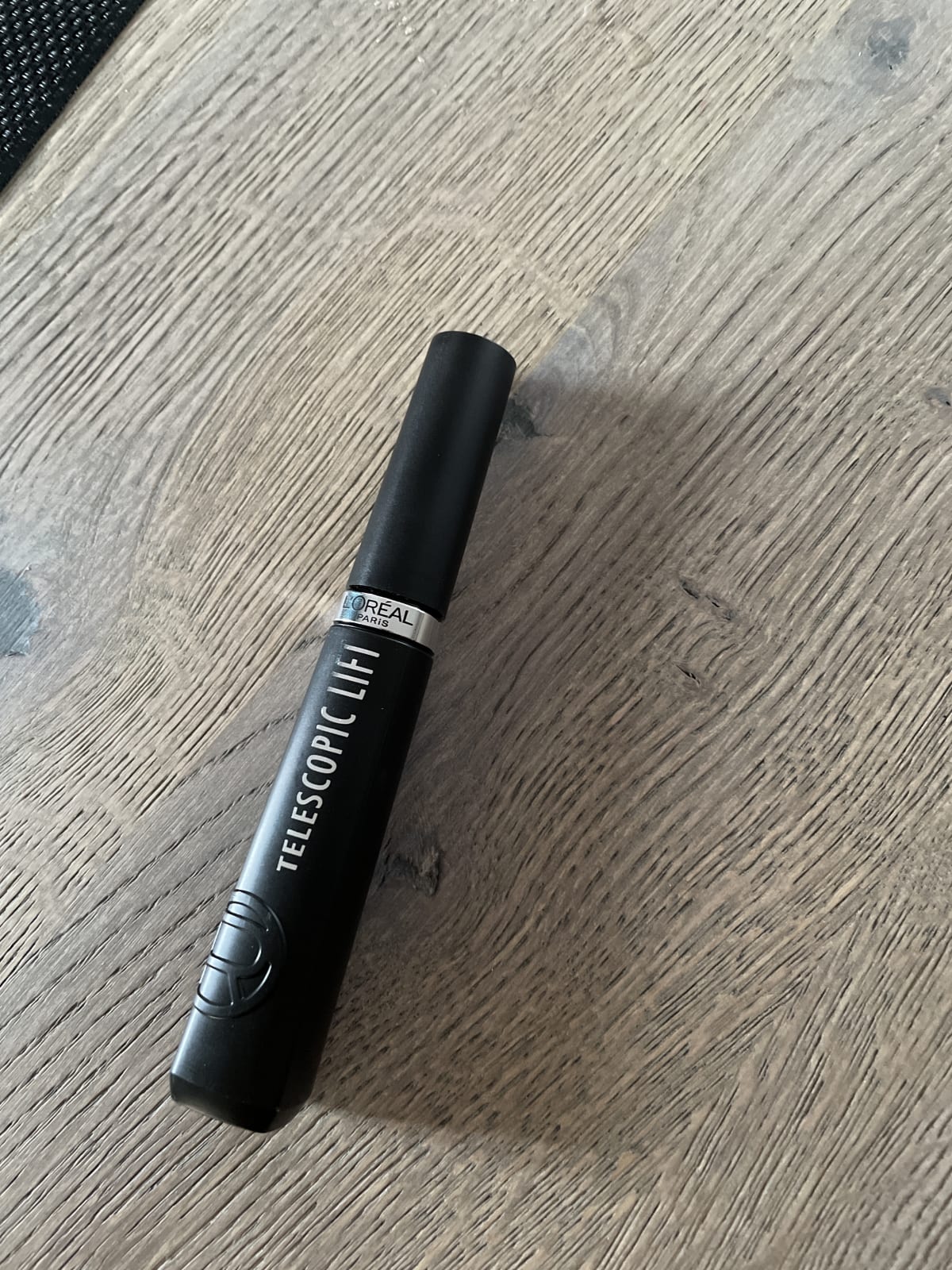 L'Oréal Paris – Telescopic Lift Mascara – Lift Extra Black - Mascara voor lange, gelifte wimpers en volume – 9,9ML - review image