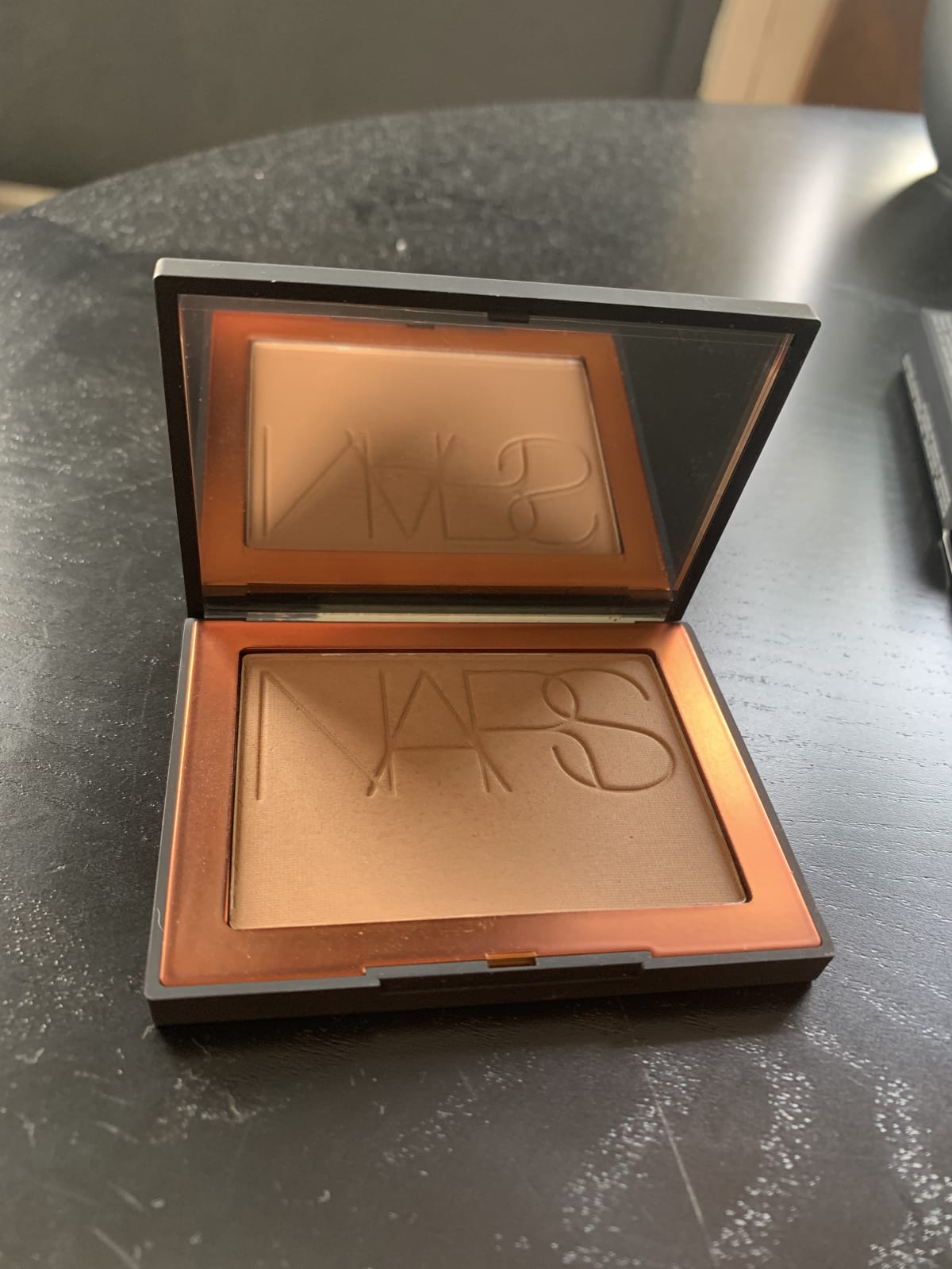 Bronzing powder - review image