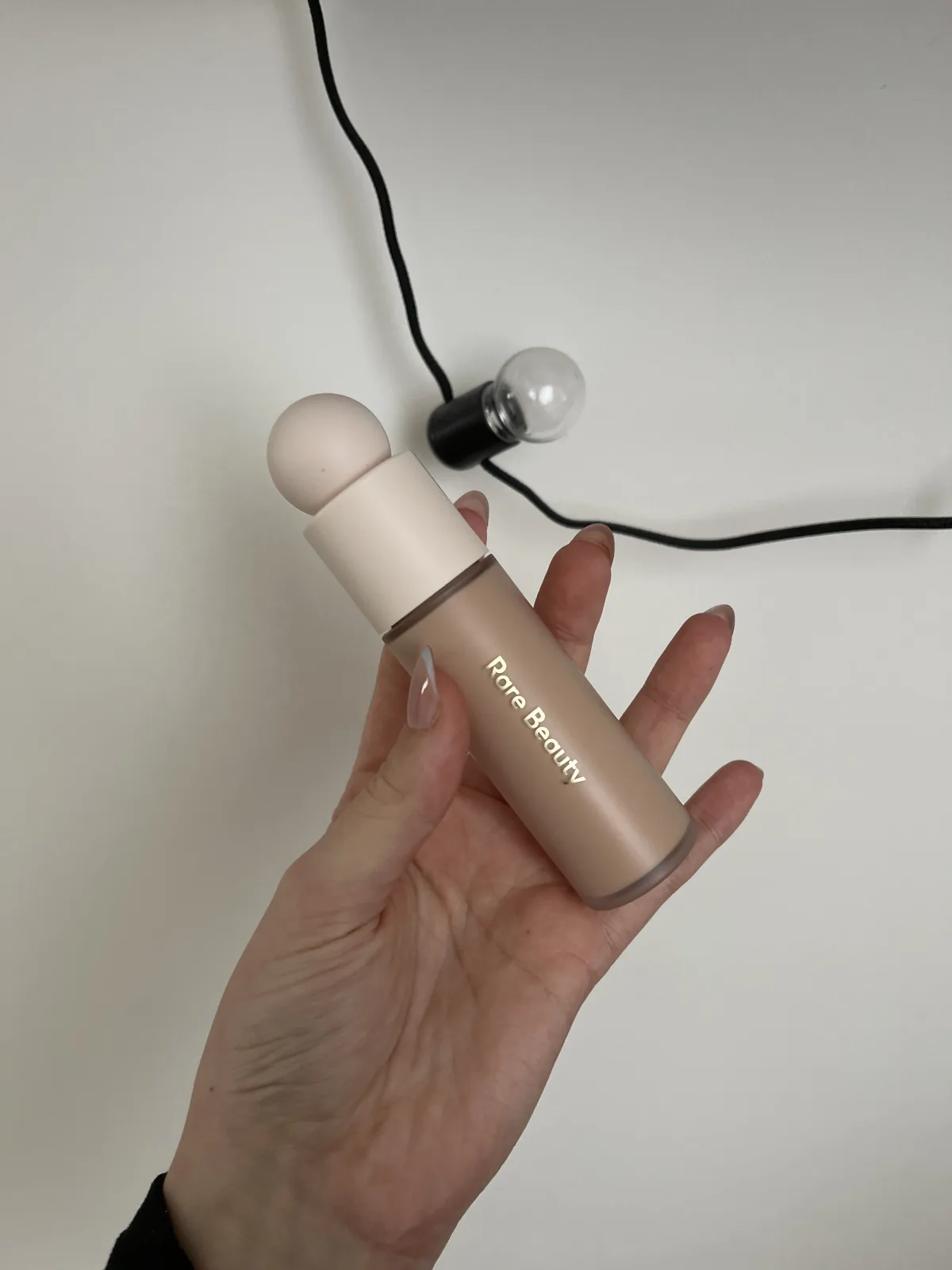 Liquid Touch Weightless Foundation no. 160C - review image