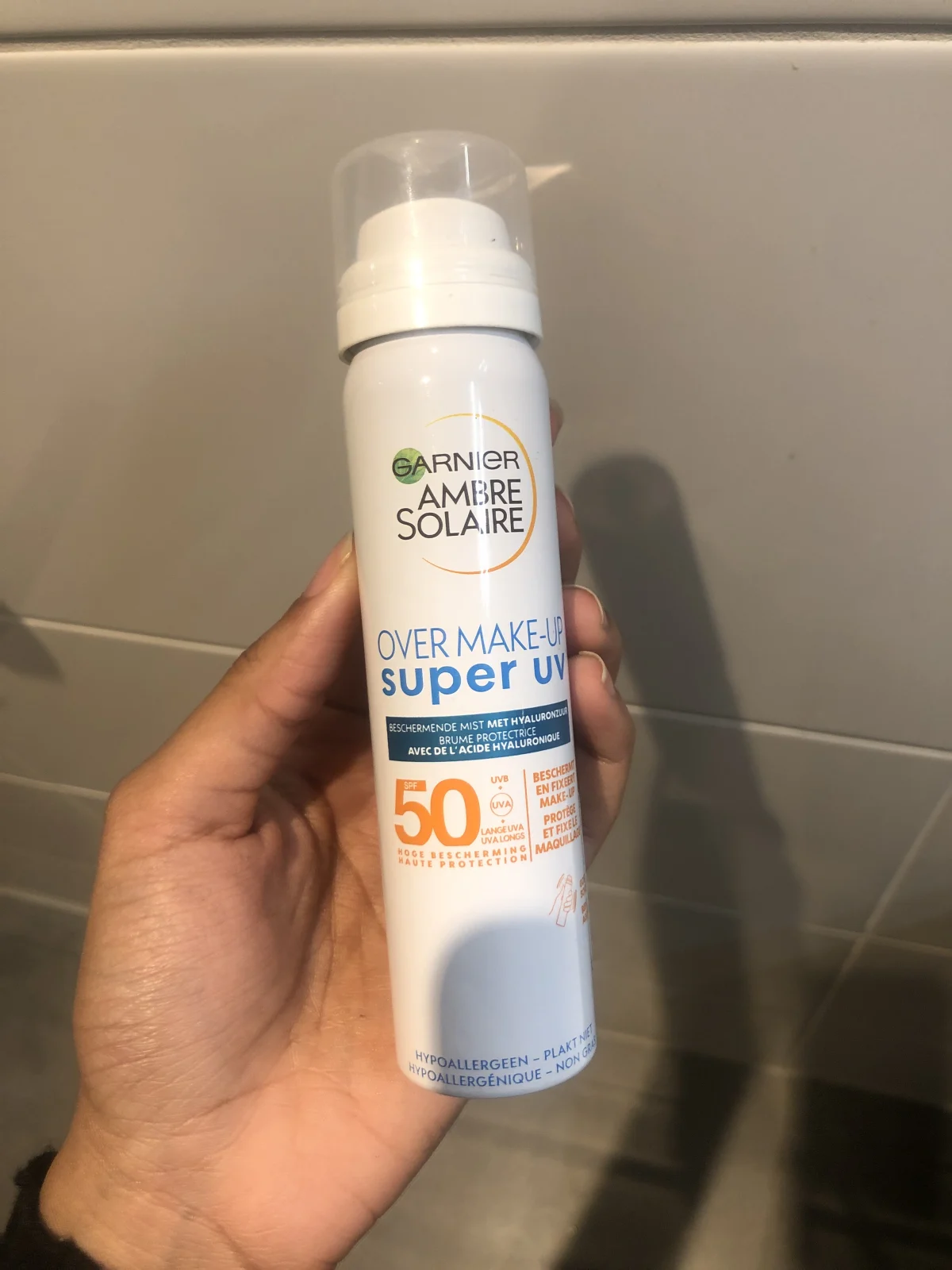 Garnier Ambre Solaire Over make-up Super UV Zonnebrand SPF 50 - 75ml - review image