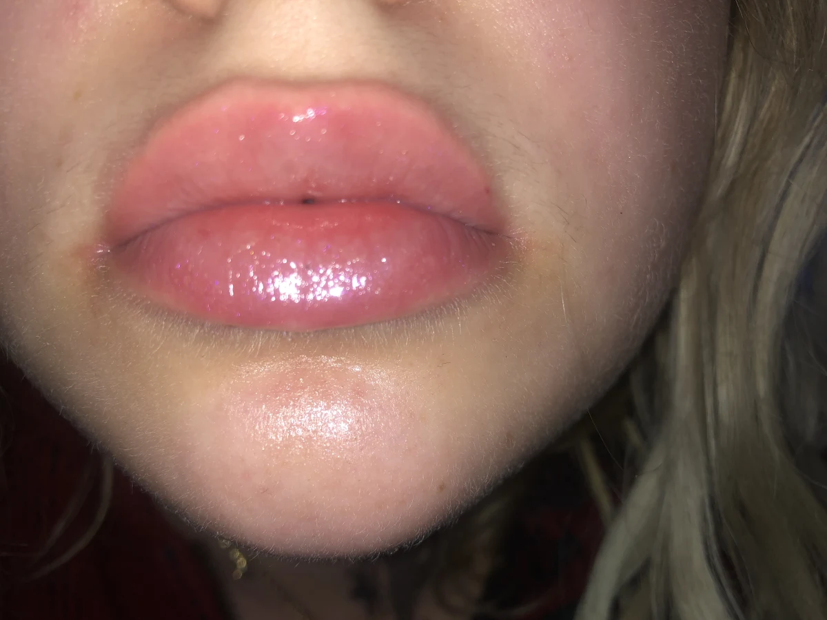 Too Faced Lip Injection Maximum Plump - review image