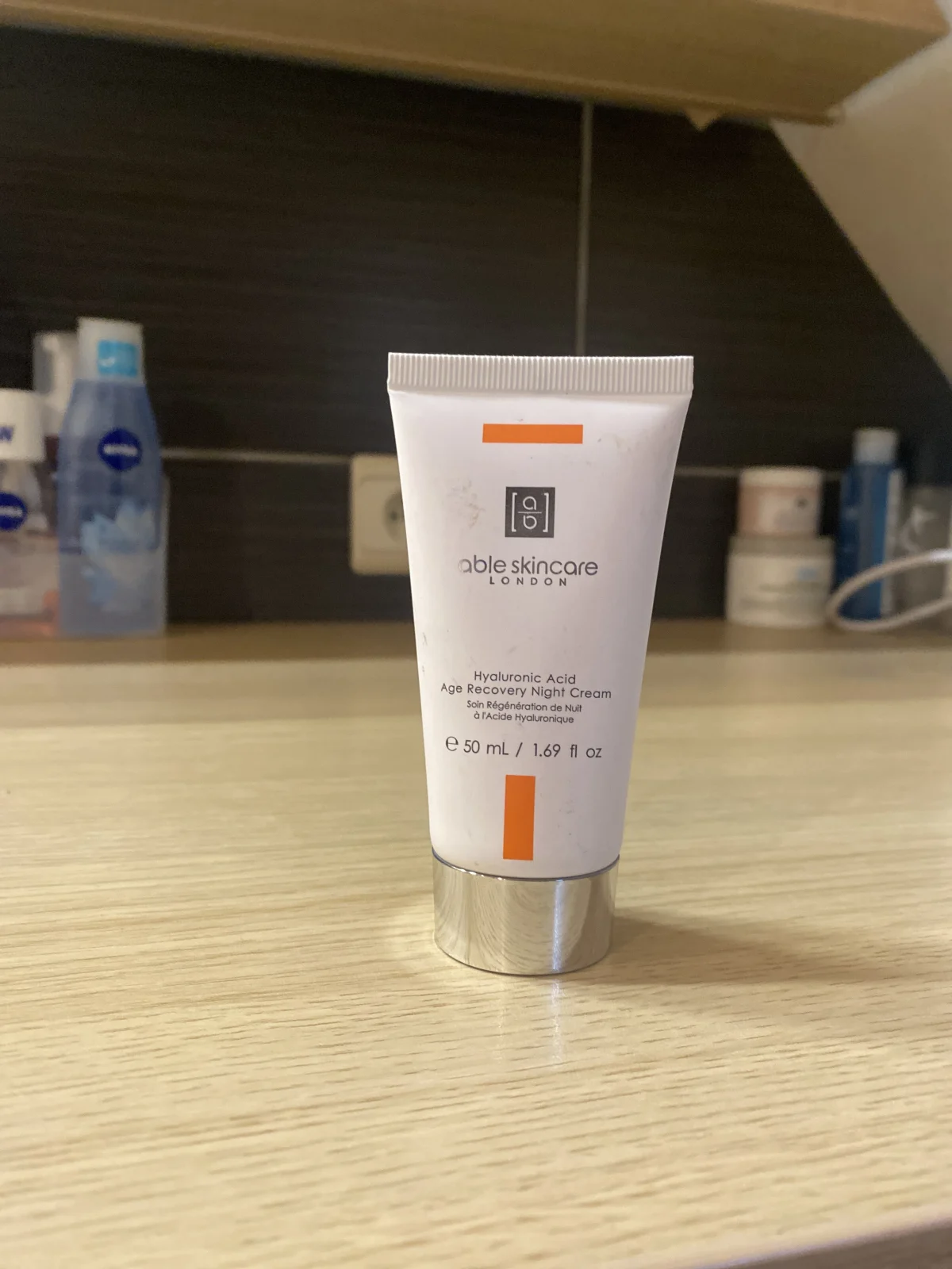 Hyaluronic Acid Age Recovery Night Cream - review image