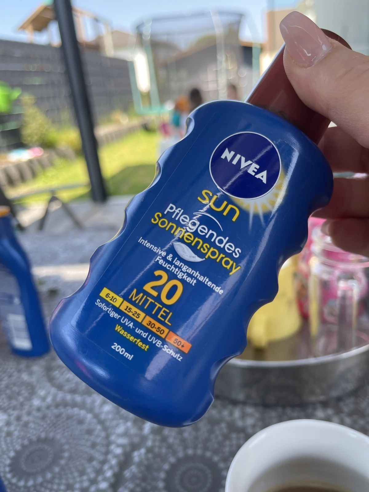 NIVEA SUN Zonnebrand - Protect & Hydrate Zonnebrandspray - SPF 30 - 200 ml - review image