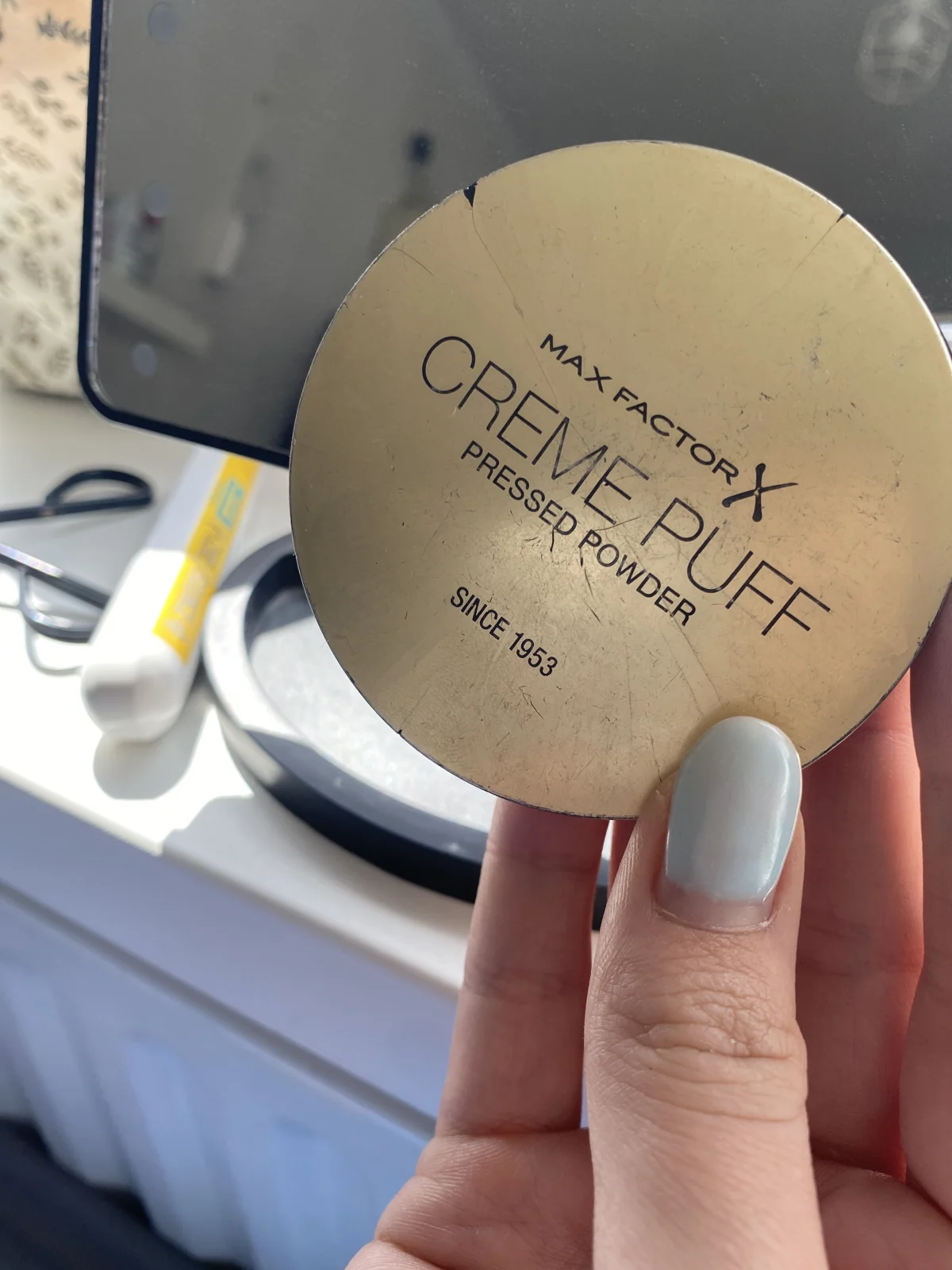 Creme Puff Powder Compact Poeder - review image