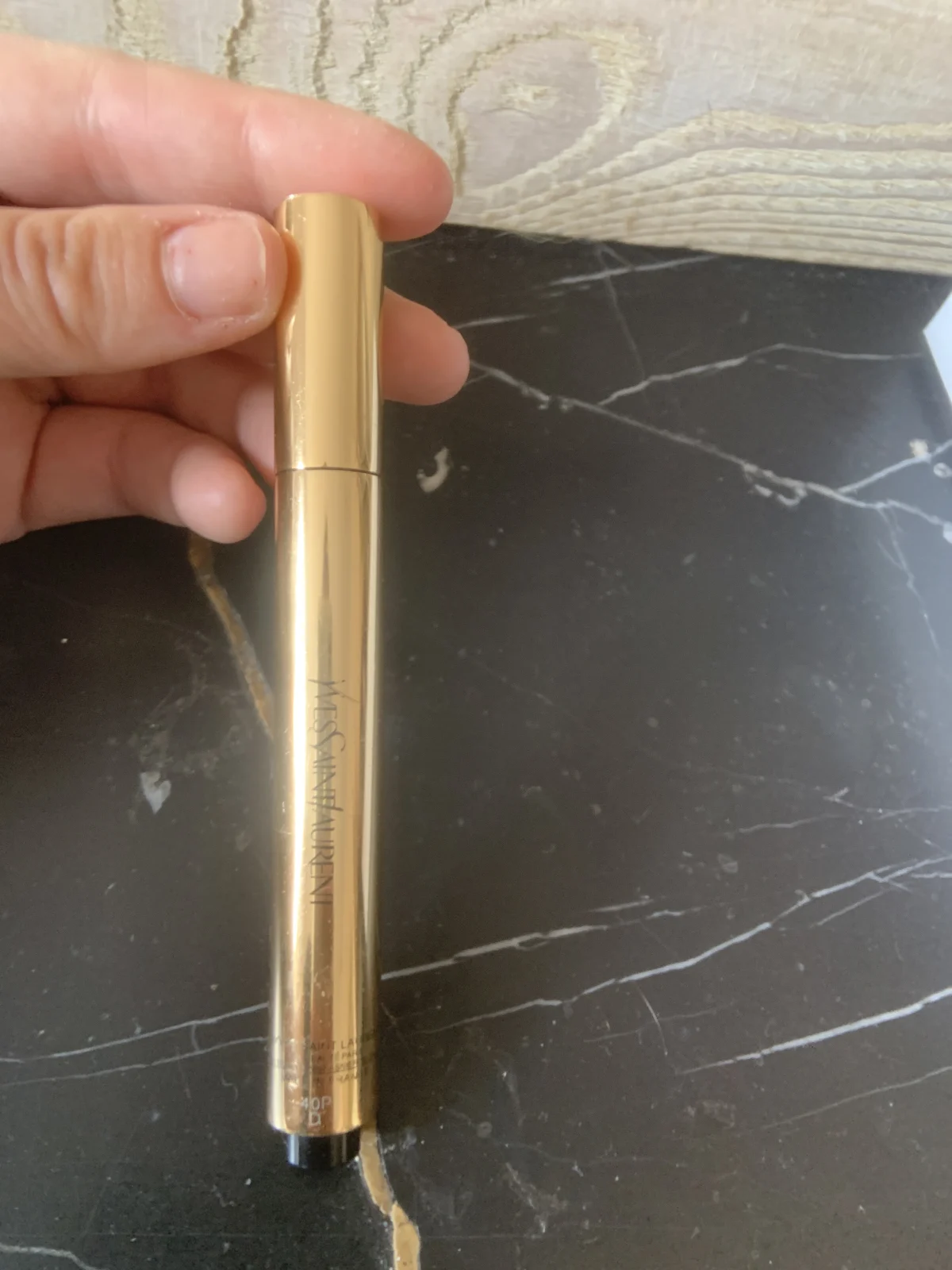 Yves Saint Laurent Icons Touche Éclat Le Stylo - review image