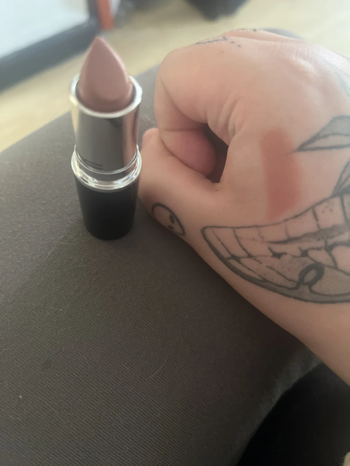 Lustre Lipstick - review image