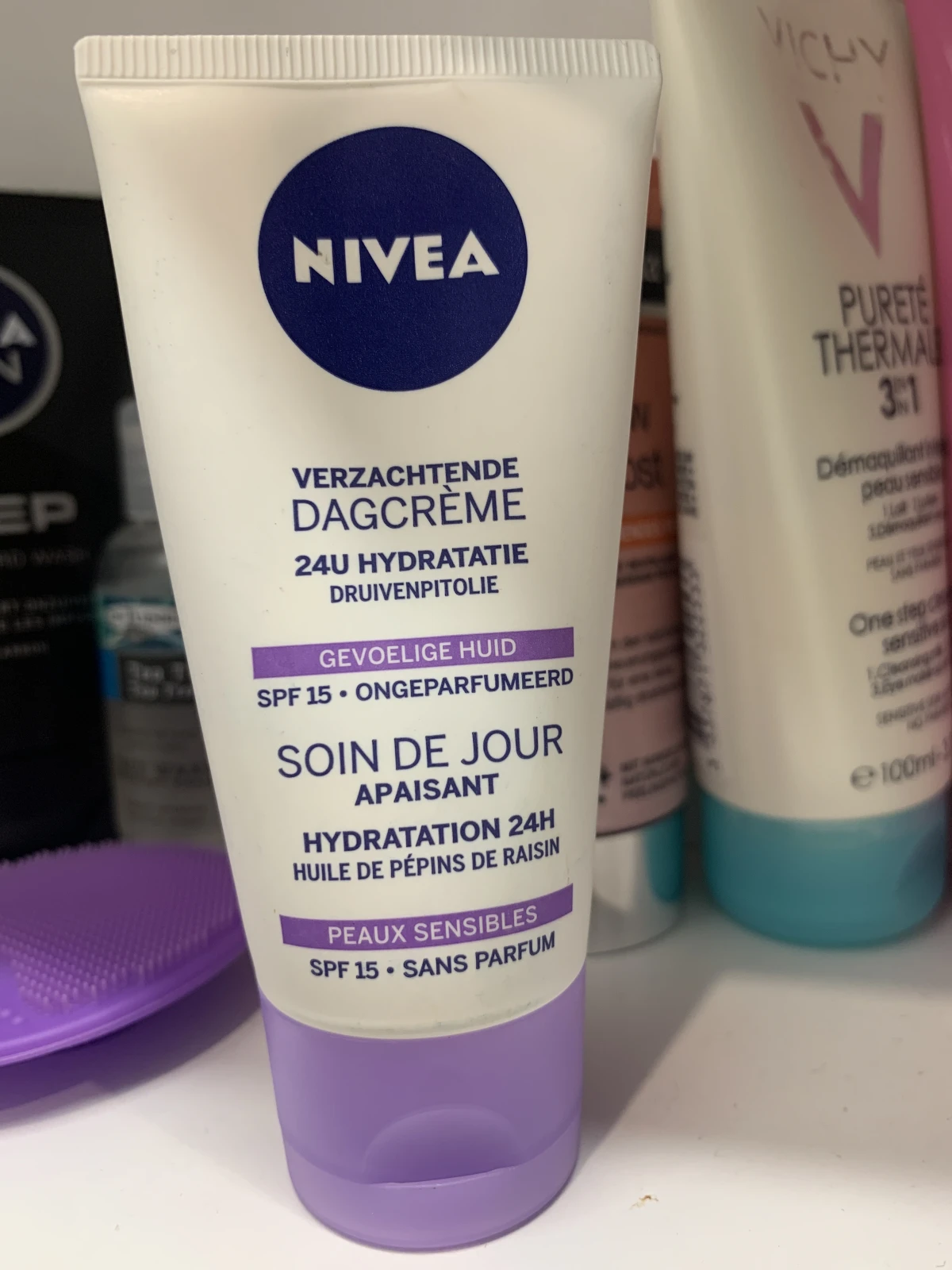 Essentials Sensitive SPF 15 Dagcrème - review image