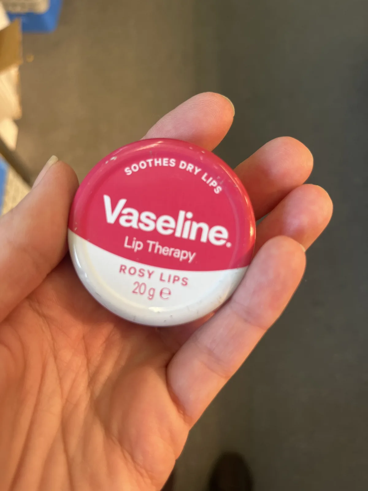 Vaseline - Lip Therapy Original Tin - Aloë Vera Lipbalm - Lip Care 20 g - review image