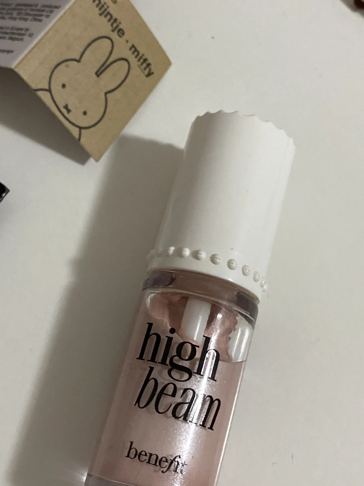 Benefit High Beam Satiny Pink Highlighter - review image