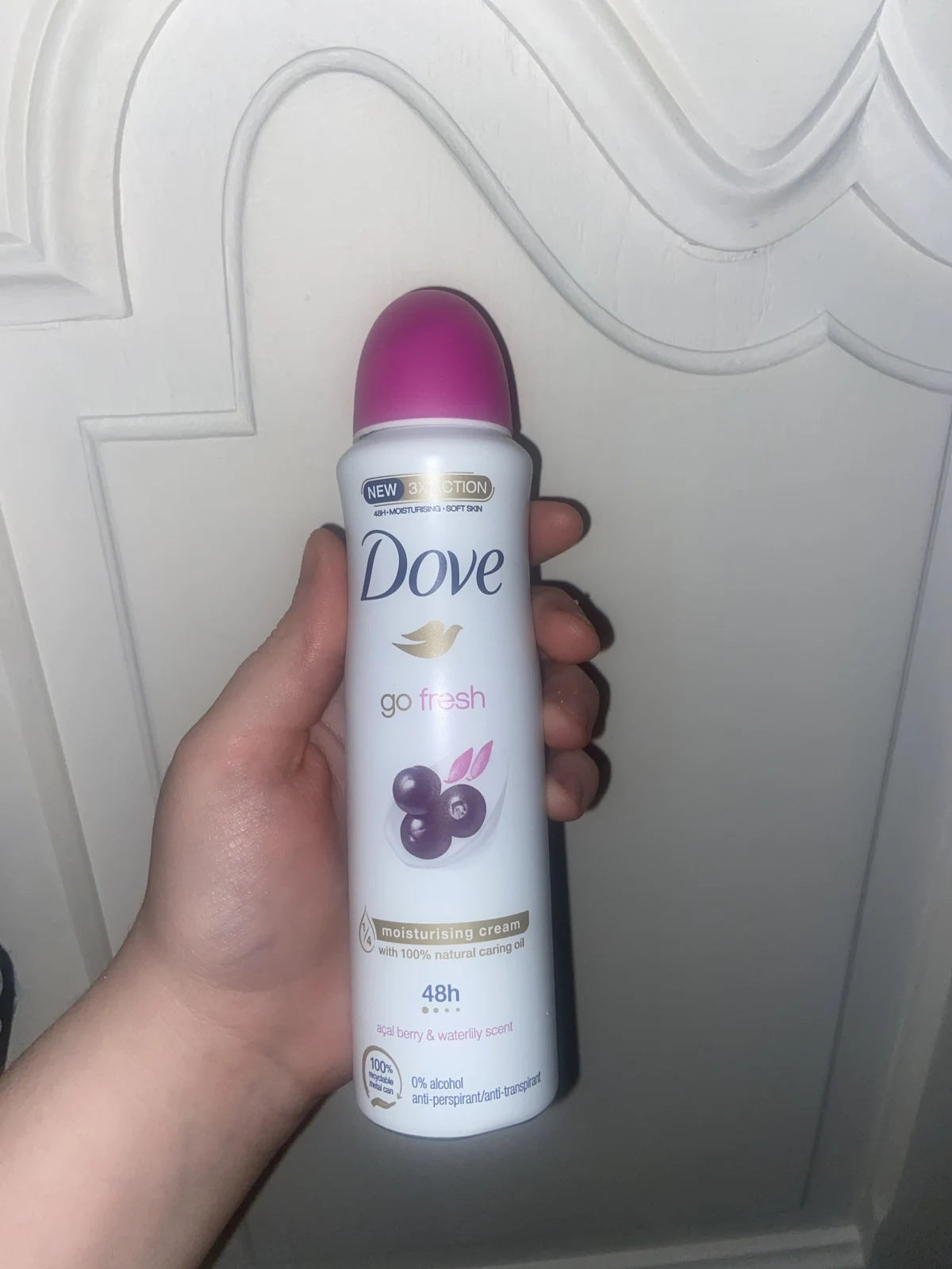 Dove Deodorant Spray Go Fresh Acai Berry en Waterlily 150ml - review image