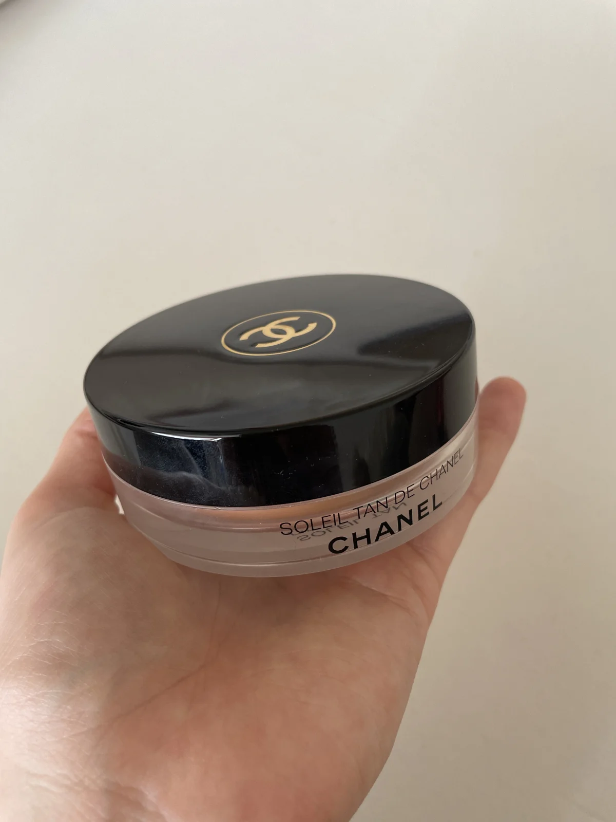 Chanel Soleil Tan De Chanel CHANEL - Soleil Tan De Chanel Universele Verfraaier Voor De Teint Voor Een Gebruind Effect - review image