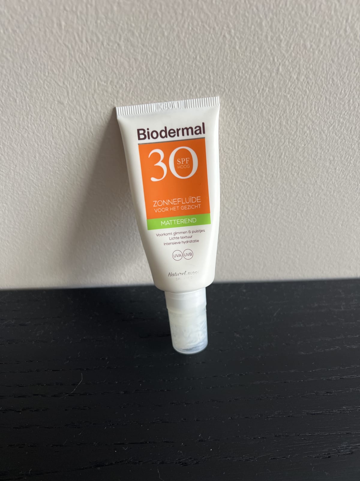 Biodermal Zonnebrand -  Matterende Zonnefluïde voor het gezicht SPF 30 - 40ml - Voorkomt glimmen en puistjes - review image