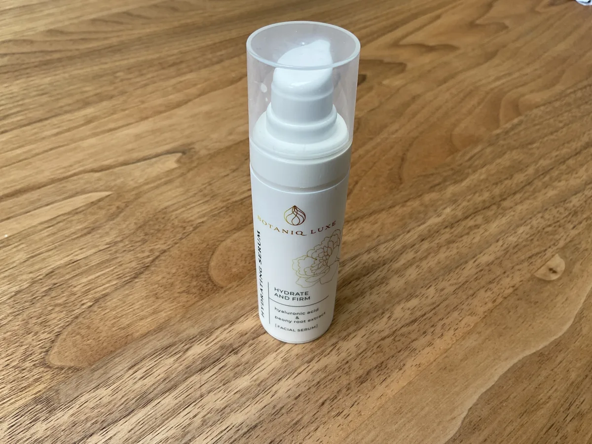 SkinLuxe Trinity Serum - review image