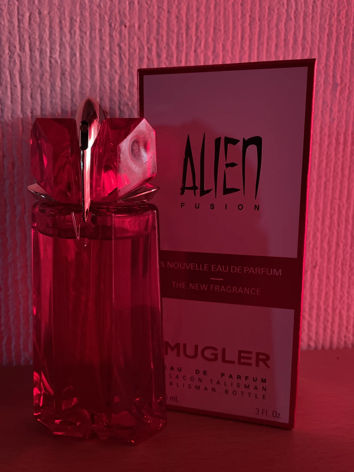 Mugler Niet Hervulbaar Eau De Parfum Mugler - Alien Fusion Niet Hervulbaar Eau De Parfum  - 30 ML - review image