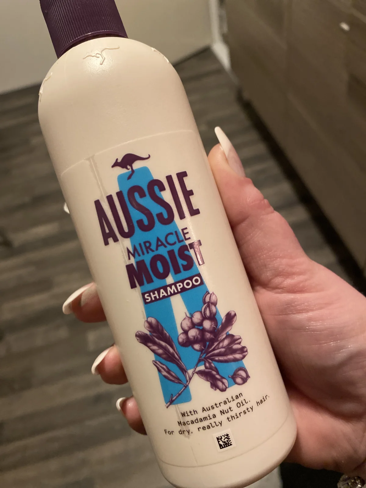 AUSSIE Miracle Moisture Shampoo 300 ml - review image