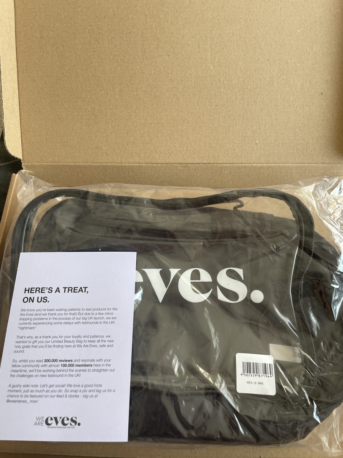 We Are Eves Beauty Bag - review image