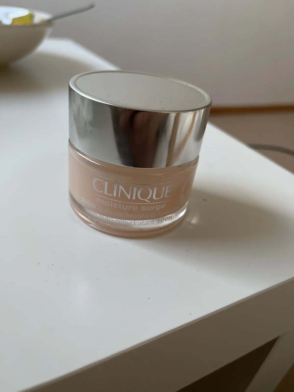 Clinique Moisture Surge 100H Auto-Replenishing Hydrator - review image