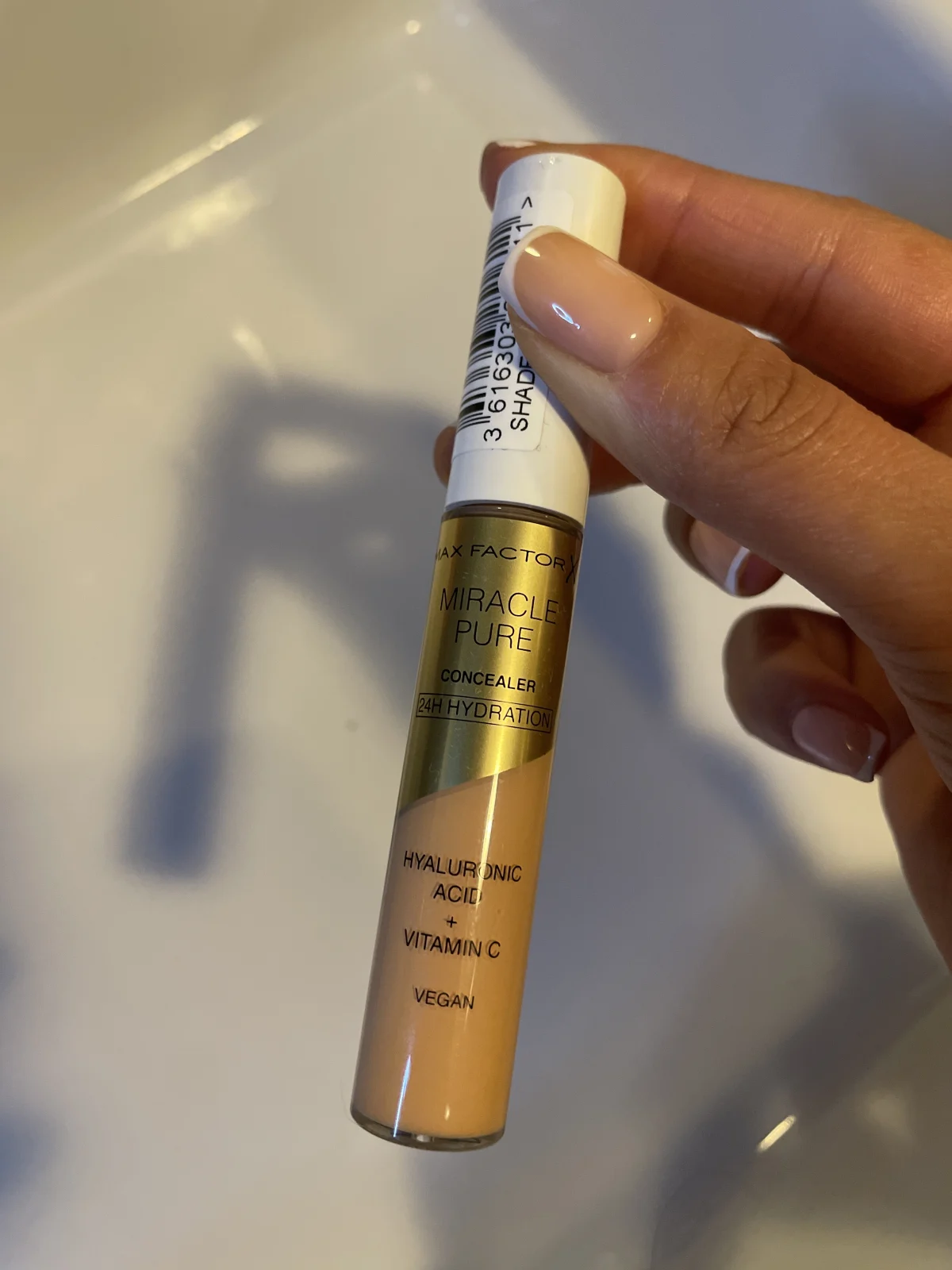 Gezichts Corrector Max Factor Miracle Pure Nº 4 (7,8 ml) - review image