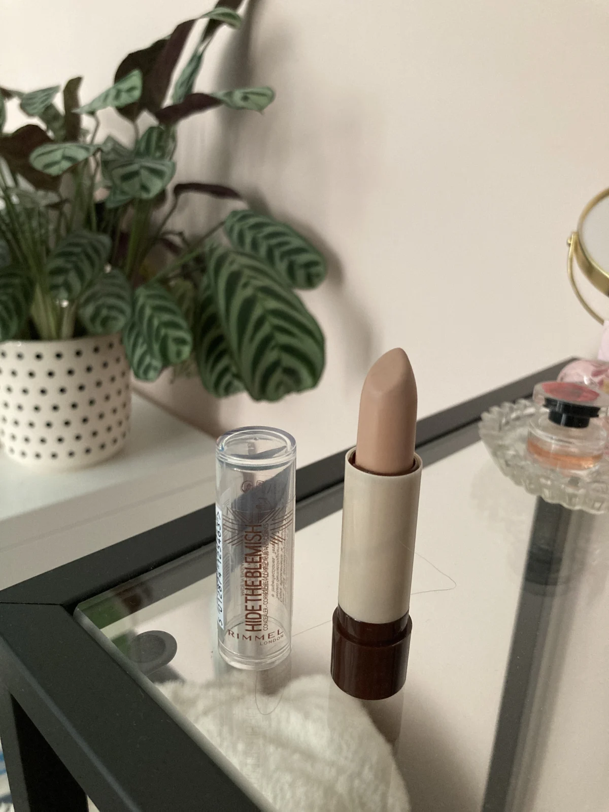 Hide The Blemish Concealer - review image