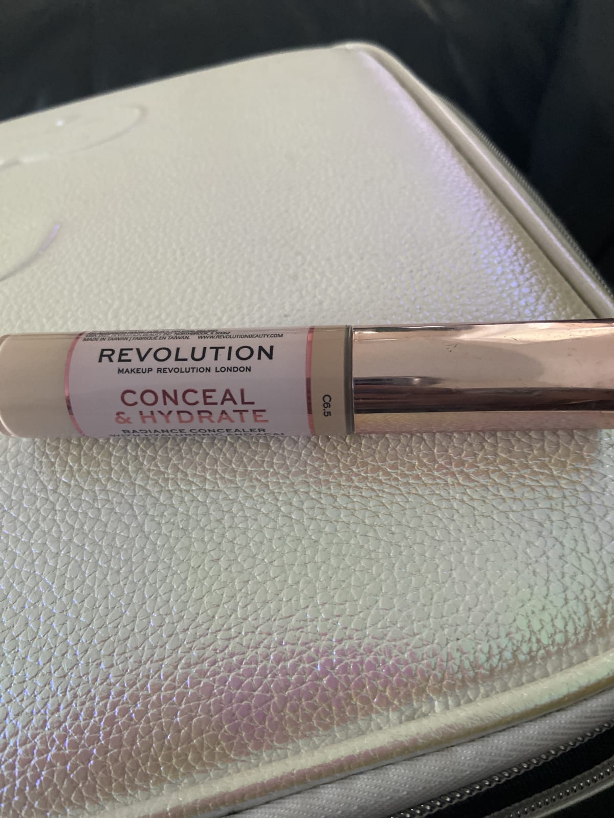 Conceal & Hydrate Concealer - review image