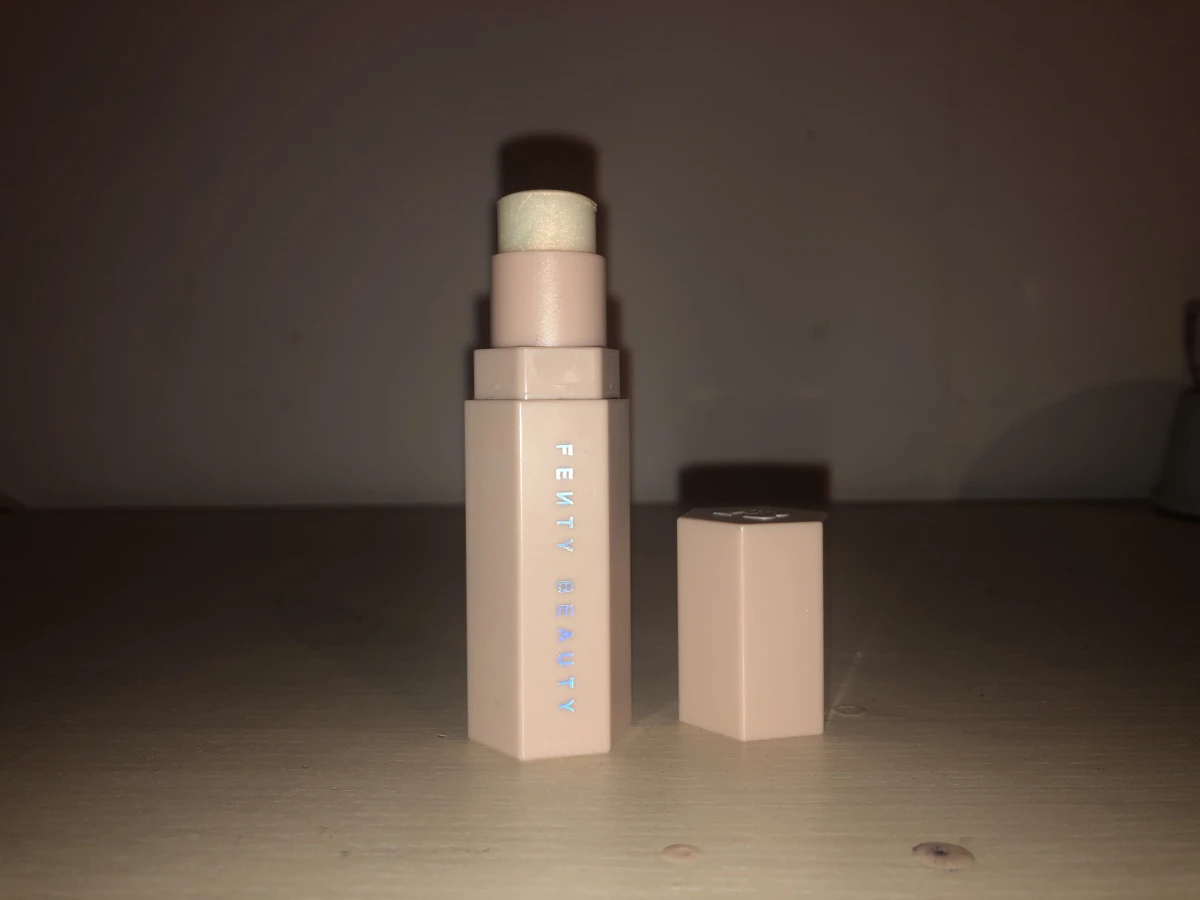 FENTY BEAUTY Match Stix Matte Skinstick - Peach - review image