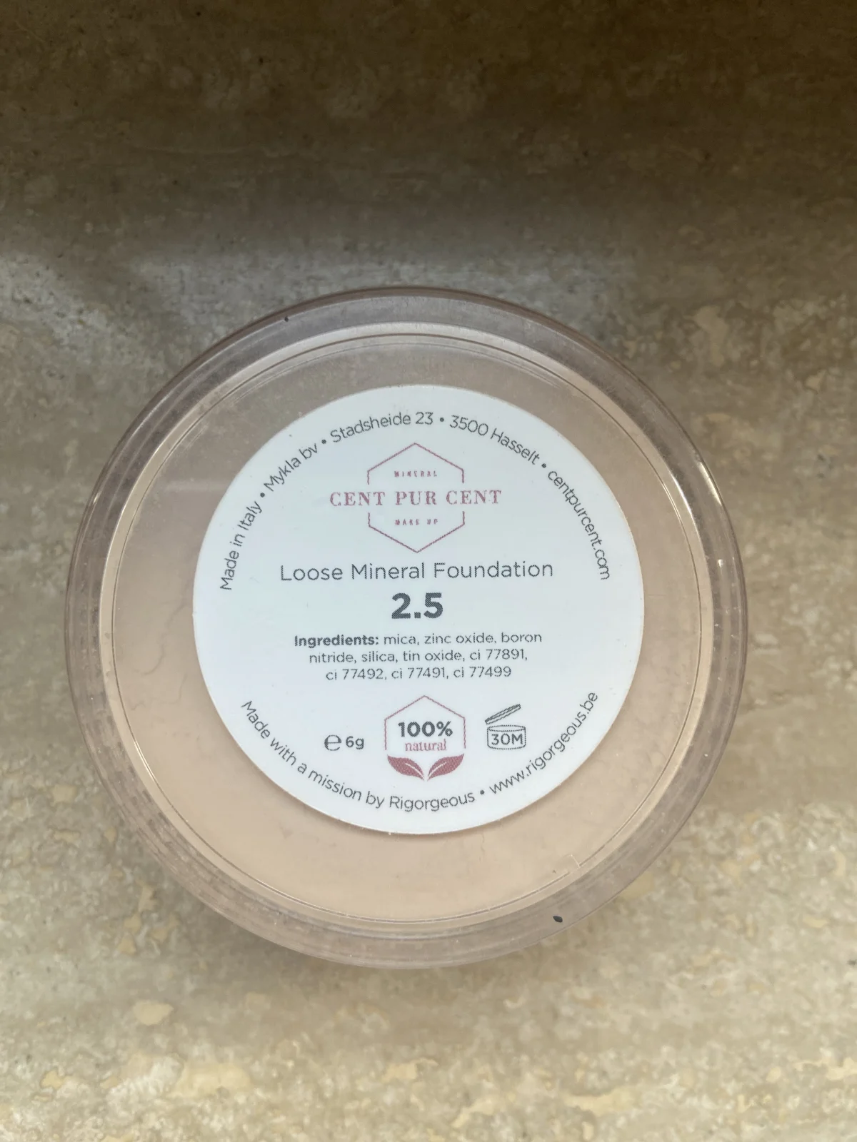 Loose Mineral Foundation - review image