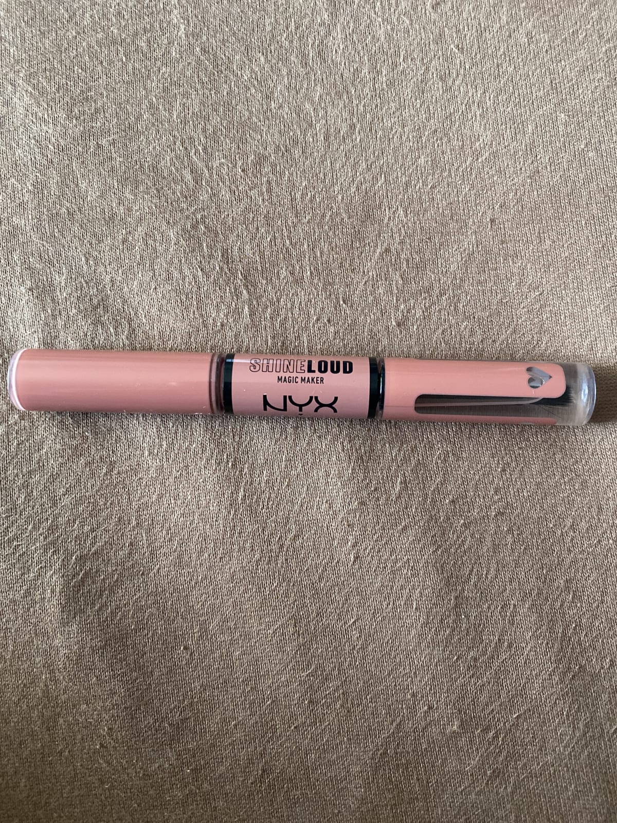 Vloeibare lippenstift NYX Shine Loud 2 in 1 Ambition statement 3,4 ml - review image