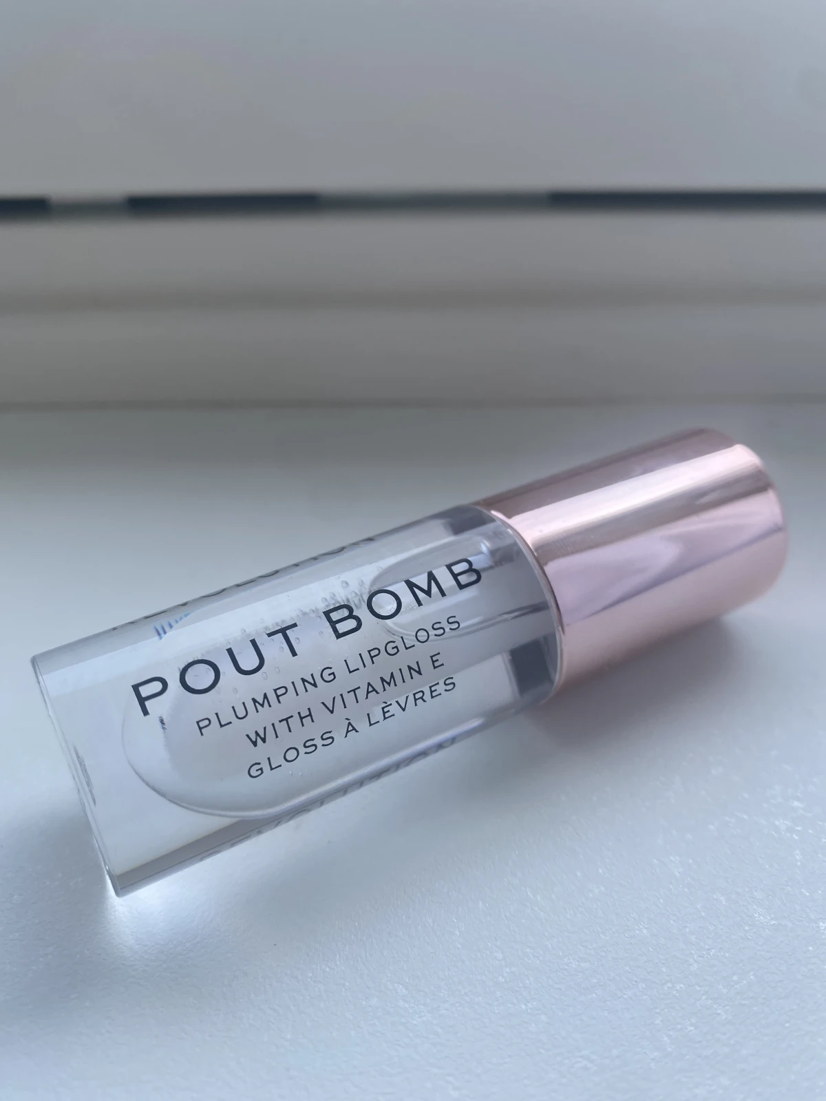 Makeup Revolution Pout Bomb Maxi Plump Lip Gloss 8.5ml (Various Shades) - Glaze - review image