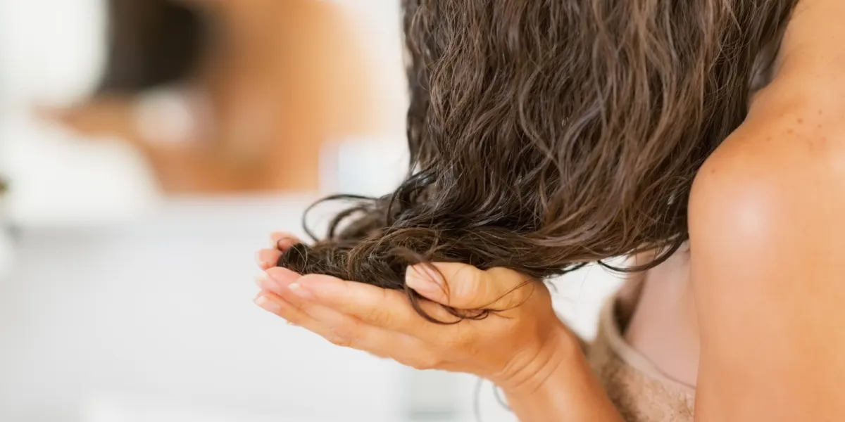 5 leave-in conditioners die je haar herstellen, hydrateren en beschermen